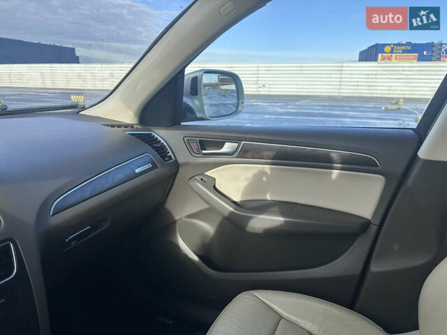 Серый Ауди Ку 5, объемом двигателя 1.98 л и пробегом 316 тыс. км за 13000 $, фото 5 на Automoto.ua