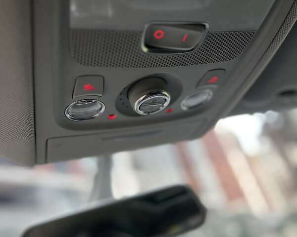 Серый Ауди Ку 5, объемом двигателя 1.98 л и пробегом 171 тыс. км за 14900 $, фото 29 на Automoto.ua