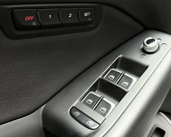 Сірий Ауді Ку 5, об'ємом двигуна 2 л та пробігом 219 тис. км за 15800 $, фото 37 на Automoto.ua