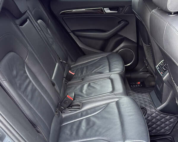 Серый Ауди Ку 5, объемом двигателя 3 л и пробегом 282 тыс. км за 12999 $, фото 16 на Automoto.ua