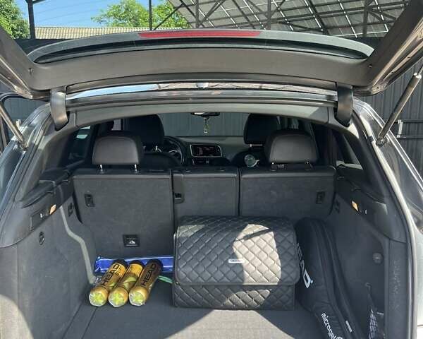 Серый Ауди Ку 5, объемом двигателя 2.97 л и пробегом 257 тыс. км за 21333 $, фото 17 на Automoto.ua