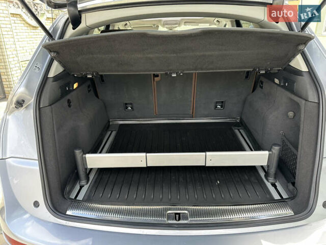 Серый Ауди Ку 5, объемом двигателя 3 л и пробегом 229 тыс. км за 19900 $, фото 89 на Automoto.ua