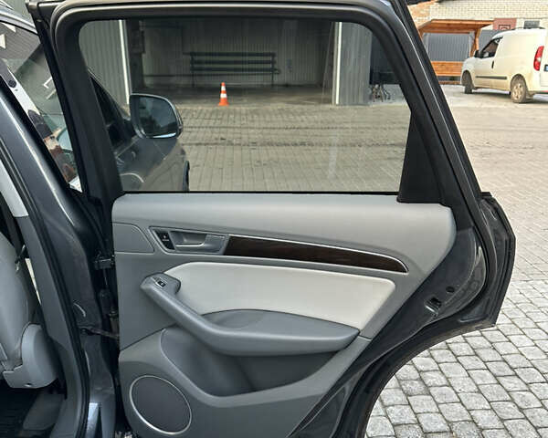 Сірий Ауді Ку 5, об'ємом двигуна 2.97 л та пробігом 351 тис. км за 19400 $, фото 20 на Automoto.ua