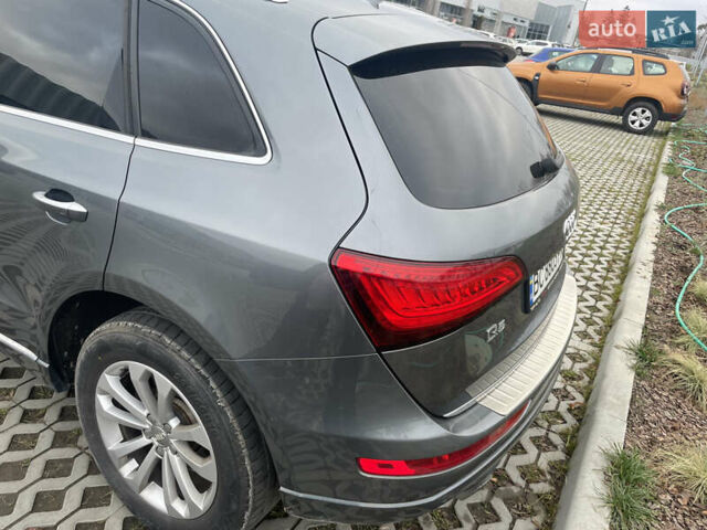 Сірий Ауді Ку 5, об'ємом двигуна 1.98 л та пробігом 207 тис. км за 15500 $, фото 5 на Automoto.ua