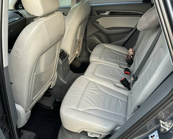 Сірий Ауді Ку 5, об'ємом двигуна 2.97 л та пробігом 351 тис. км за 19400 $, фото 16 на Automoto.ua