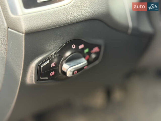 Сірий Ауді Ку 5, об'ємом двигуна 0 л та пробігом 252 тис. км за 15900 $, фото 34 на Automoto.ua