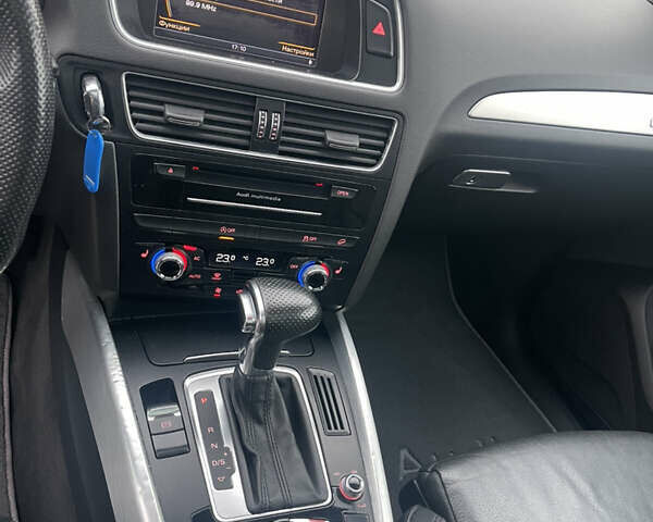 Сірий Ауді Ку 5, об'ємом двигуна 3 л та пробігом 227 тис. км за 16900 $, фото 21 на Automoto.ua