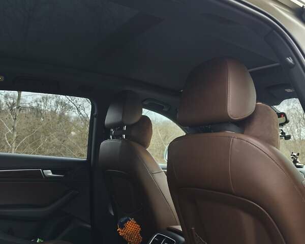 Серый Ауди Ку 5, объемом двигателя 1.98 л и пробегом 264 тыс. км за 17000 $, фото 6 на Automoto.ua