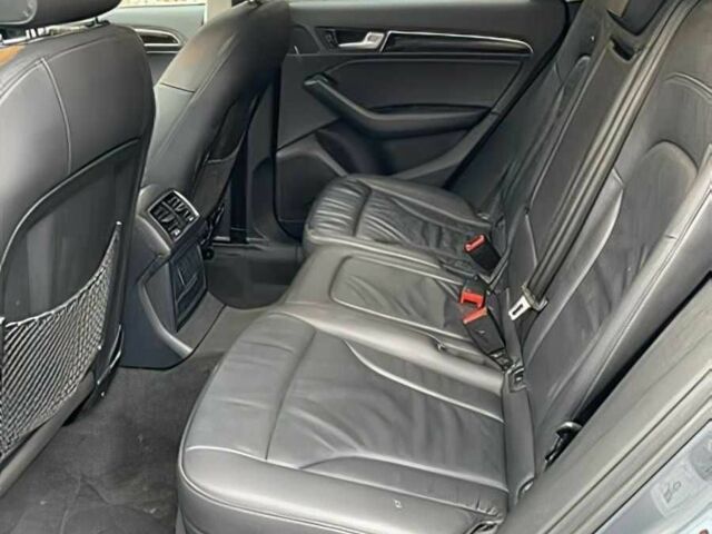 Сірий Ауді Ку 5, об'ємом двигуна 2 л та пробігом 80 тис. км за 7000 $, фото 10 на Automoto.ua