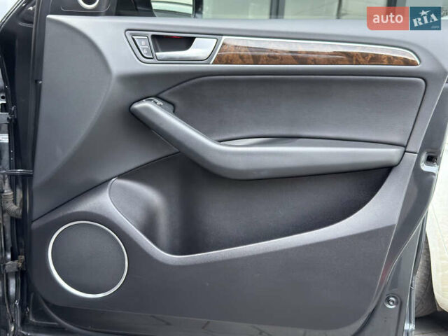 Серый Ауди Ку 5, объемом двигателя 3 л и пробегом 282 тыс. км за 12999 $, фото 30 на Automoto.ua