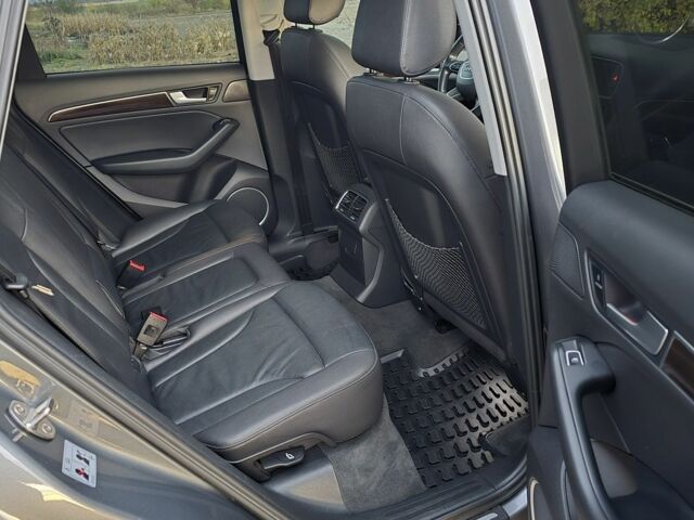 Серый Ауди Ку 5, объемом двигателя 0 л и пробегом 280 тыс. км за 14500 $, фото 4 на Automoto.ua