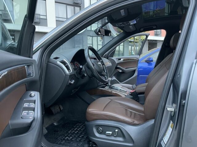 Сірий Ауді Ку 5, об'ємом двигуна 2 л та пробігом 250 тис. км за 14800 $, фото 13 на Automoto.ua