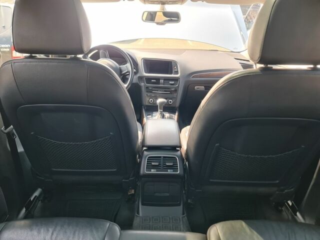 Сірий Ауді Ку 5, об'ємом двигуна 2 л та пробігом 130 тис. км за 16500 $, фото 15 на Automoto.ua