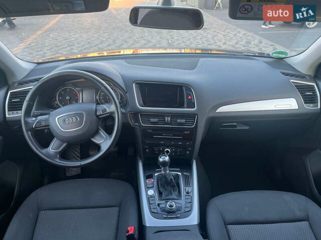 Серый Ауди Ку 5, объемом двигателя 1.97 л и пробегом 330 тыс. км за 17000 $, фото 4 на Automoto.ua