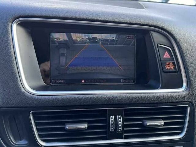 Сірий Ауді Ку 5, об'ємом двигуна 2 л та пробігом 132 тис. км за 11500 $, фото 9 на Automoto.ua