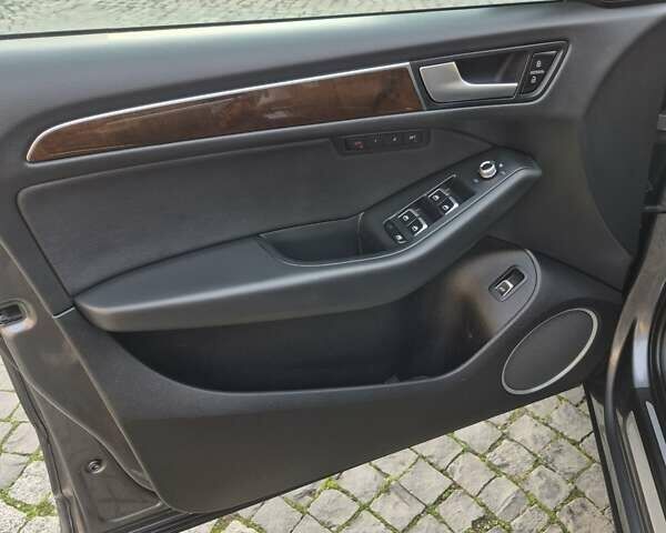 Серый Ауди Ку 5, объемом двигателя 2 л и пробегом 177 тыс. км за 15900 $, фото 15 на Automoto.ua