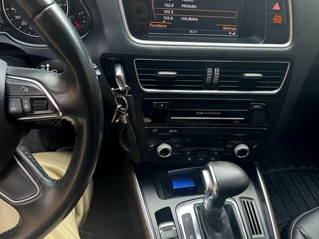 Сірий Ауді Ку 5, об'ємом двигуна 2 л та пробігом 180 тис. км за 16000 $, фото 1 на Automoto.ua