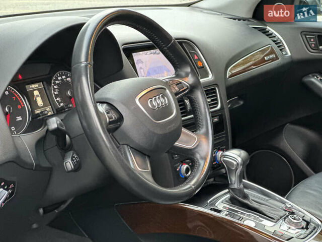 Сірий Ауді Ку 5, об'ємом двигуна 2 л та пробігом 213 тис. км за 15500 $, фото 25 на Automoto.ua