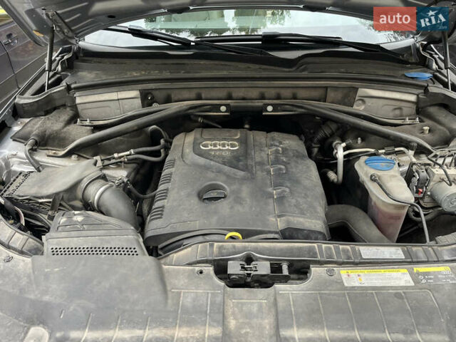 Серый Ауди Ку 5, объемом двигателя 1.98 л и пробегом 185 тыс. км за 19300 $, фото 2 на Automoto.ua