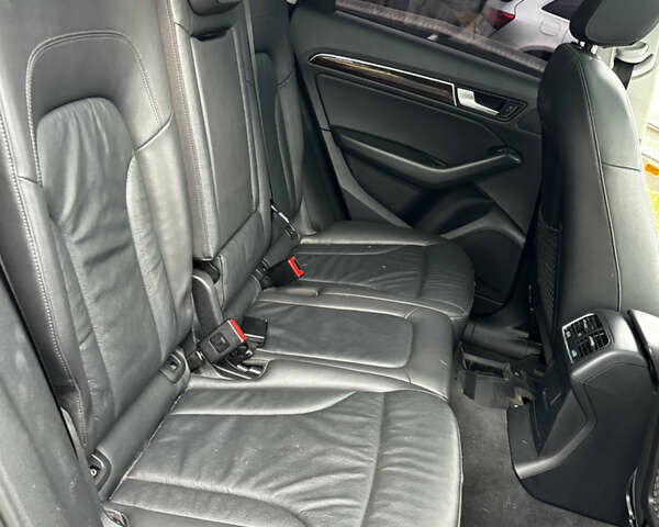 Серый Ауди Ку 5, объемом двигателя 2 л и пробегом 208 тыс. км за 8500 $, фото 15 на Automoto.ua
