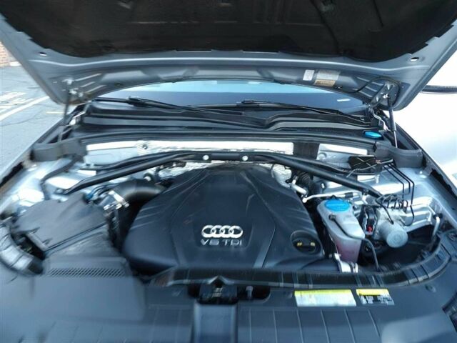 Серый Ауди Ку 5, объемом двигателя 3 л и пробегом 70 тыс. км за 11500 $, фото 14 на Automoto.ua