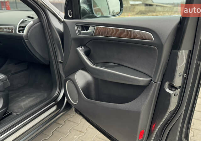 Сірий Ауді Ку 5, об'ємом двигуна 2 л та пробігом 177 тис. км за 15777 $, фото 29 на Automoto.ua