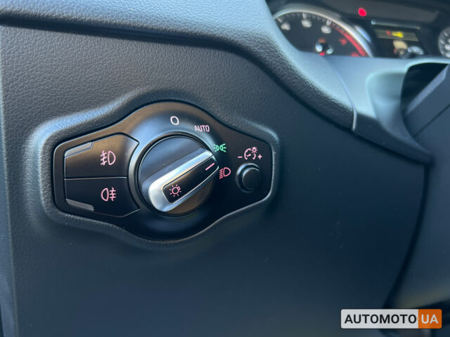 Серый Ауди Ку 5, объемом двигателя 2 л и пробегом 193 тыс. км за 15999 $, фото 17 на Automoto.ua