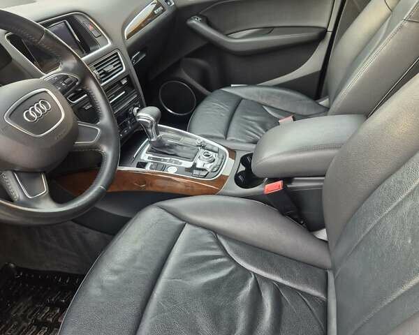 Серый Ауди Ку 5, объемом двигателя 2 л и пробегом 177 тыс. км за 15900 $, фото 16 на Automoto.ua