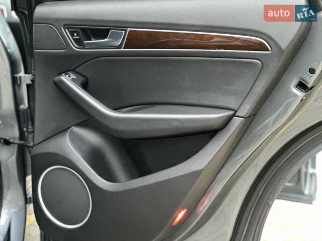 Сірий Ауді Ку 5, об'ємом двигуна 2 л та пробігом 213 тис. км за 15500 $, фото 59 на Automoto.ua