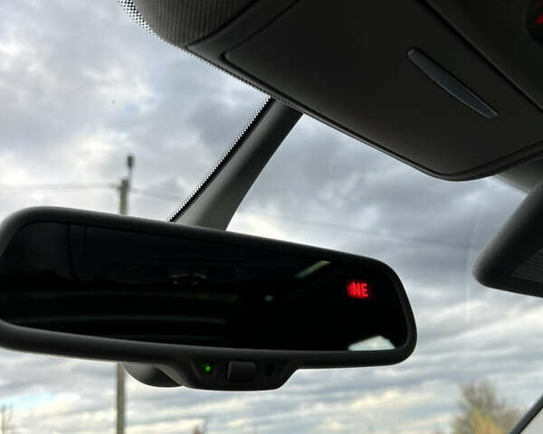 Сірий Ауді Ку 5, об'ємом двигуна 2 л та пробігом 220 тис. км за 15000 $, фото 102 на Automoto.ua