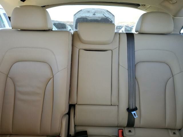 Серый Ауди Ку 5, объемом двигателя 2 л и пробегом 253 тыс. км за 9900 $, фото 9 на Automoto.ua