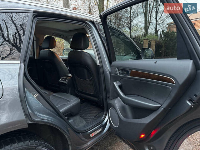 Сірий Ауді Ку 5, об'ємом двигуна 3 л та пробігом 175 тис. км за 15790 $, фото 28 на Automoto.ua