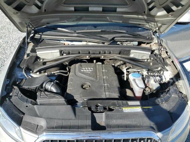 Серый Ауди Ку 5, объемом двигателя 2 л и пробегом 61 тыс. км за 2500 $, фото 12 на Automoto.ua