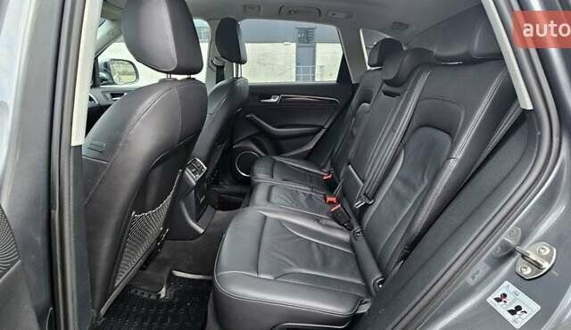 Серый Ауди Ку 5, объемом двигателя 1.98 л и пробегом 180 тыс. км за 17000 $, фото 22 на Automoto.ua