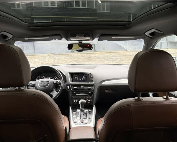 Сірий Ауді Ку 5, об'ємом двигуна 2 л та пробігом 180 тис. км за 16800 $, фото 18 на Automoto.ua