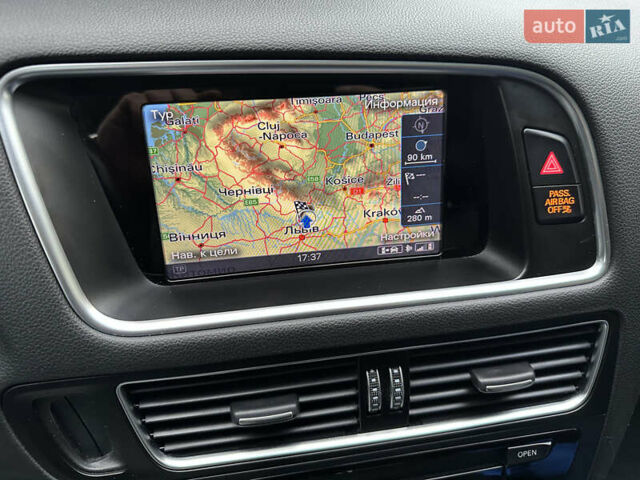 Сірий Ауді Ку 5, об'ємом двигуна 2 л та пробігом 213 тис. км за 15500 $, фото 28 на Automoto.ua