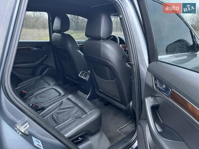 Серый Ауди Ку 5, объемом двигателя 2 л и пробегом 180 тыс. км за 16000 $, фото 13 на Automoto.ua