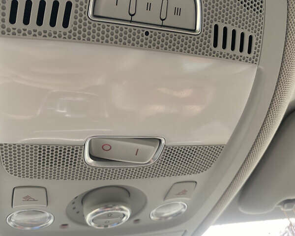 Серый Ауди Ку 5, объемом двигателя 2 л и пробегом 286 тыс. км за 13550 $, фото 19 на Automoto.ua