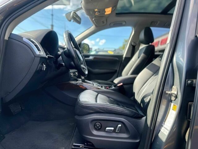 Серый Ауди Ку 5, объемом двигателя 2 л и пробегом 75 тыс. км за 3000 $, фото 6 на Automoto.ua