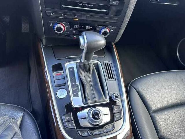 Сірий Ауді Ку 5, об'ємом двигуна 2 л та пробігом 132 тис. км за 11500 $, фото 10 на Automoto.ua