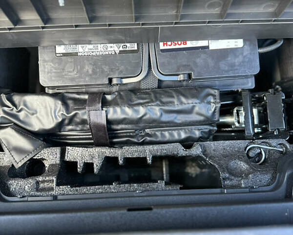 Серый Ауди Ку 5, объемом двигателя 2 л и пробегом 116 тыс. км за 14500 $, фото 14 на Automoto.ua