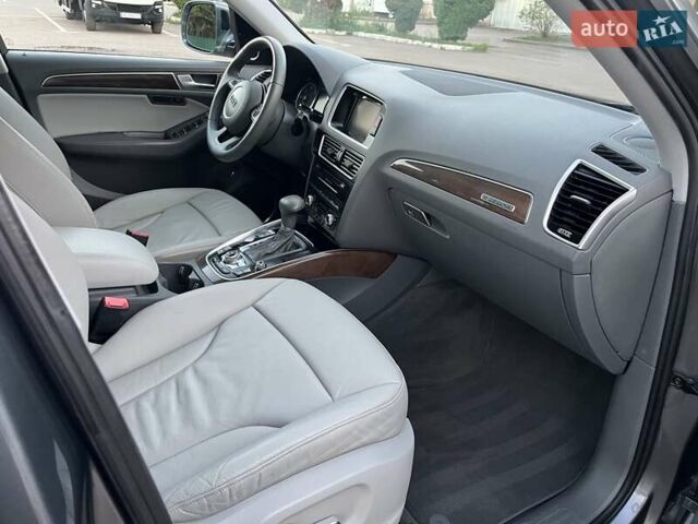 Сірий Ауді Ку 5, об'ємом двигуна 3 л та пробігом 234 тис. км за 17800 $, фото 28 на Automoto.ua