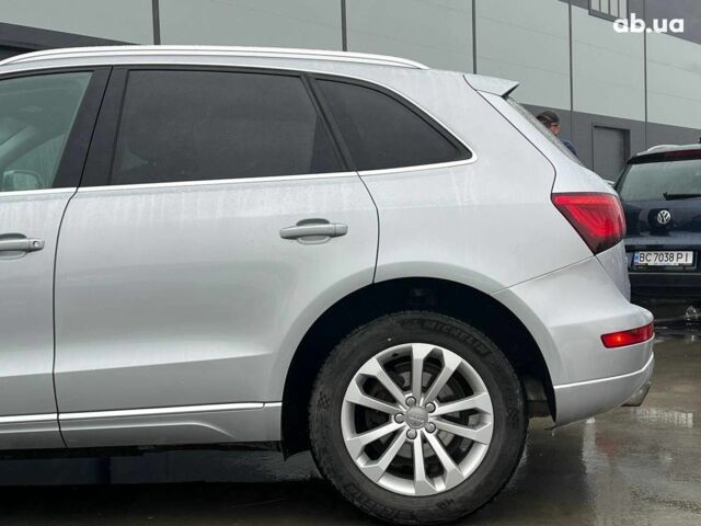 Сірий Ауді Ку 5, об'ємом двигуна 2 л та пробігом 196 тис. км за 15590 $, фото 4 на Automoto.ua