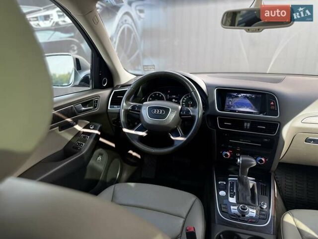 Сірий Ауді Ку 5, об'ємом двигуна 2 л та пробігом 212 тис. км за 13700 $, фото 35 на Automoto.ua