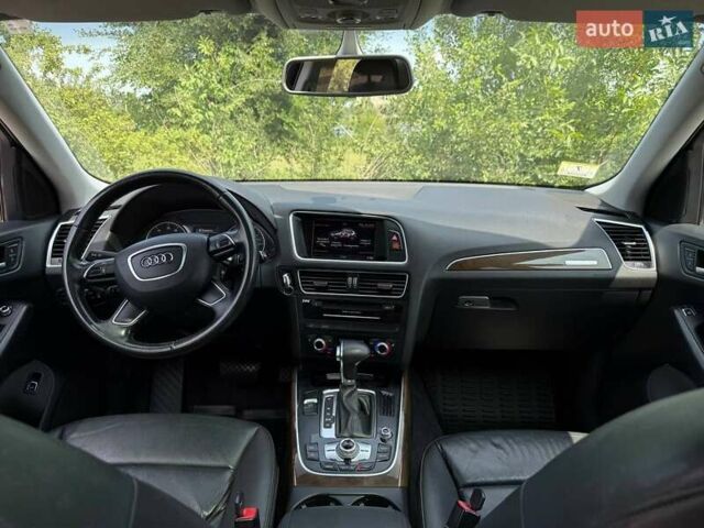 Серый Ауди Ку 5, объемом двигателя 1.98 л и пробегом 200 тыс. км за 15400 $, фото 28 на Automoto.ua