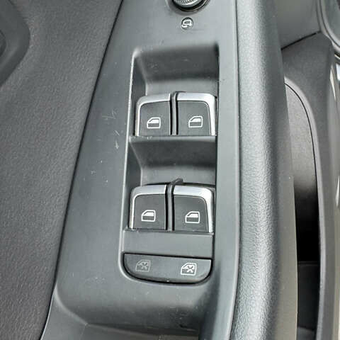 Ауді Ку 5 2015 у Луцьку на Automoto.ua Сірий Ауді Ку 5, об'ємом двигуна 2 л та пробігом 122 тис. км за 16550 $, фото 29 на Automoto.ua