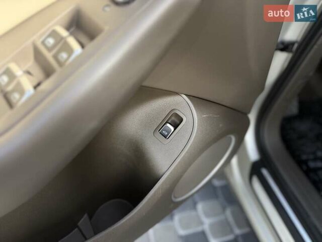 Сірий Ауді Ку 5, об'ємом двигуна 1.98 л та пробігом 212 тис. км за 13700 $, фото 28 на Automoto.ua