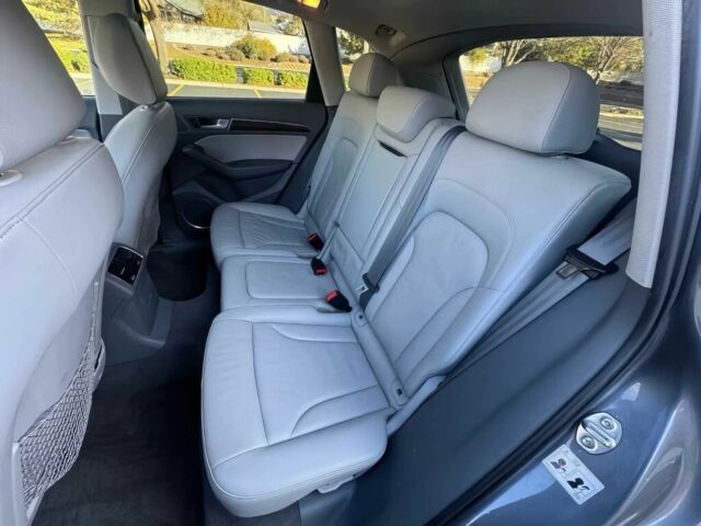 Серый Ауди Ку 5, объемом двигателя 3 л и пробегом 70 тыс. км за 12200 $, фото 11 на Automoto.ua