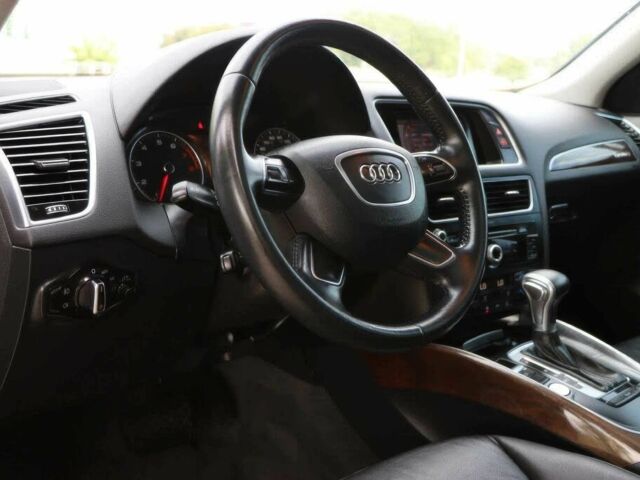 Серый Ауди Ку 5, объемом двигателя 2 л и пробегом 77 тыс. км за 4100 $, фото 9 на Automoto.ua