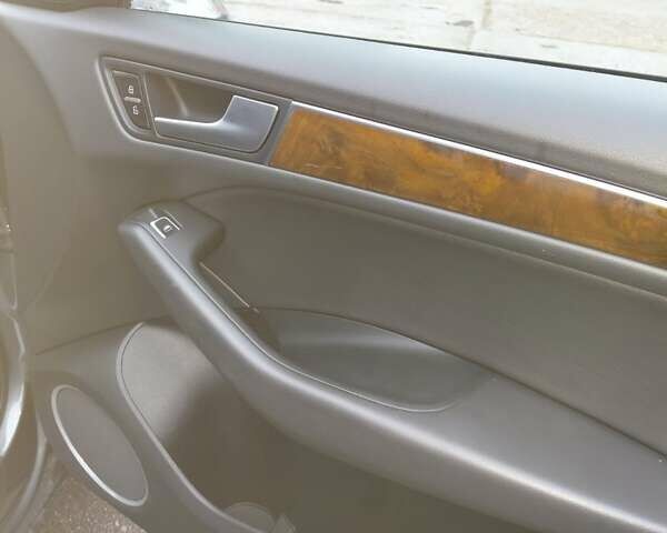 Серый Ауди Ку 5, объемом двигателя 3 л и пробегом 215 тыс. км за 16750 $, фото 52 на Automoto.ua